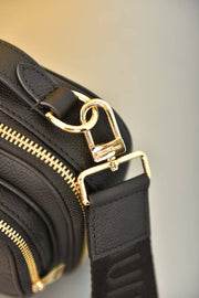 LOUIS VUITTON-UTILITY CROSSBODY