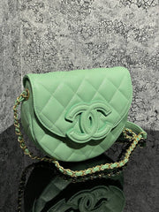 CHANEL-Mini Messenger