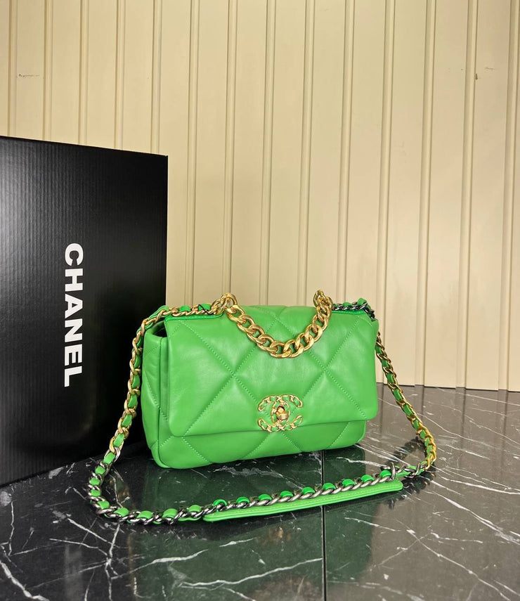 CHANEL-19 Flap Bag Mini