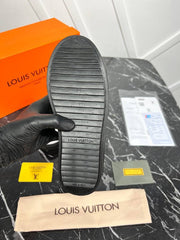 LOUIS VUITTON-Louis Vuitton Time Out Sneakers  Genuine leather