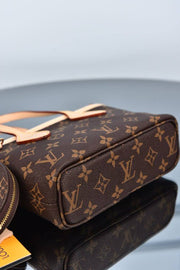 LOUIS VUITTON-Neverfull BB 24 x 14 x 9 cm