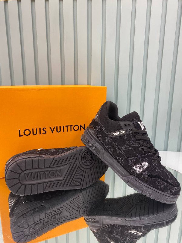 LOUIS VUITTON-