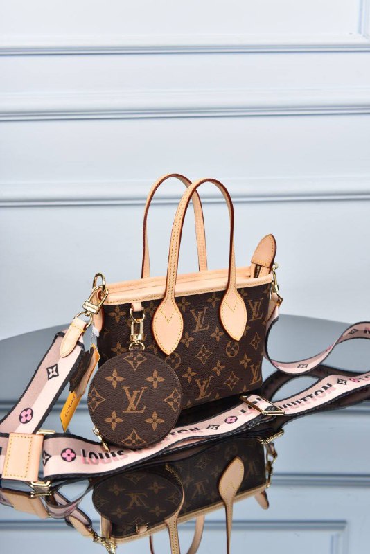 LOUIS VUITTON-Neverfull BB 24 x 14 x 9 cm