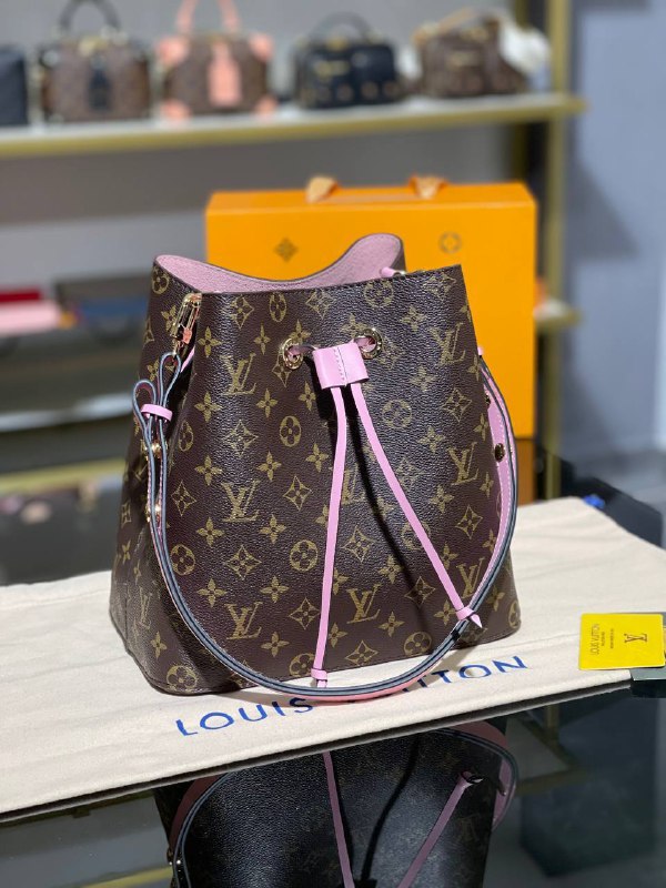 LOUIS VUITTON-Neonoe Monogram