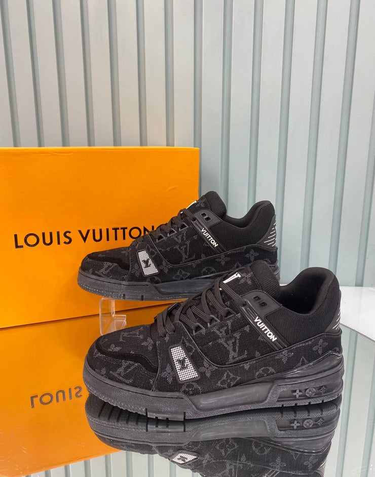 LOUIS VUITTON-