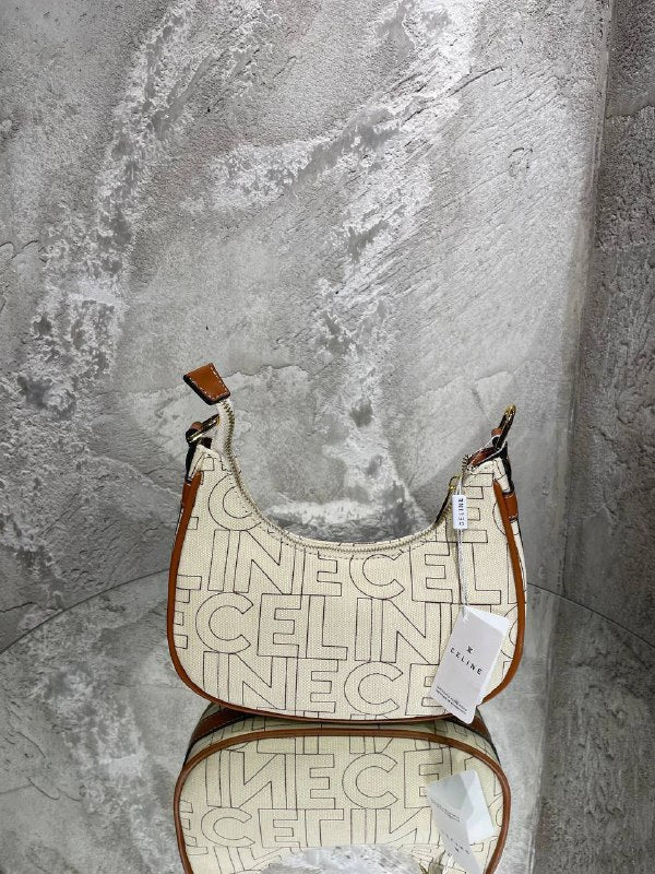 CELINE- Ava strap bag