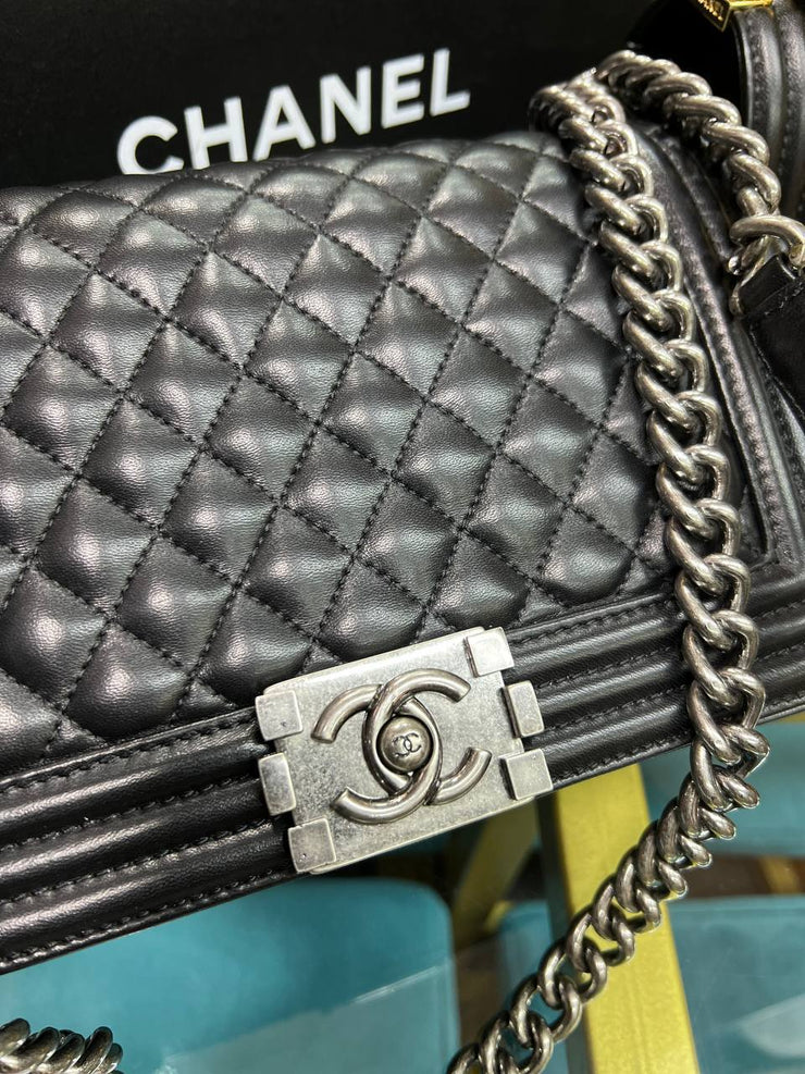 CHANEL-BAG BOY MEDIUM