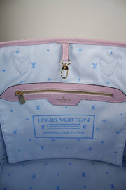 LOUIS VUITTON- Escale Neverfull