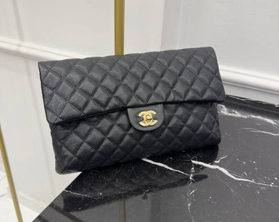 CHANEL-CLUTCH