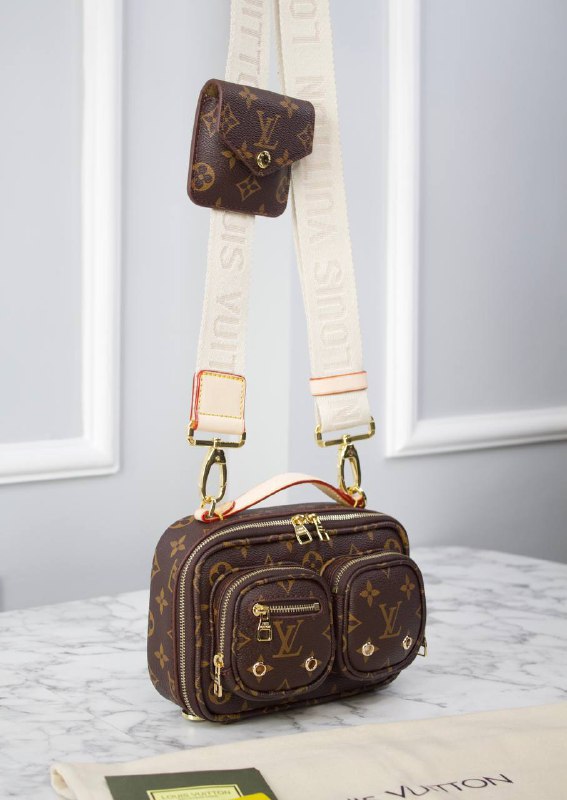 LOUIS VUITTON-UTILITY CROSSBODY