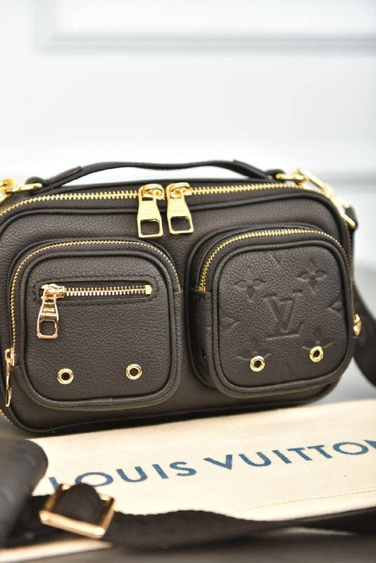 LOUIS VUITTON-UTILITY CROSSBODY