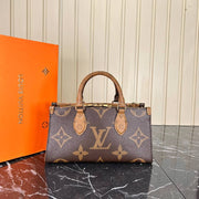 LOUIS VUITTON-Ontego Esat West