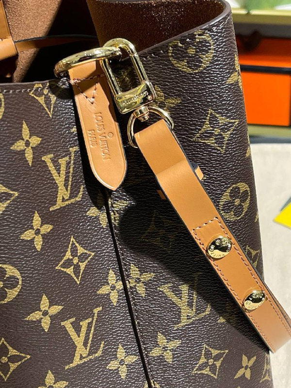 LOUIS VUITTON-Neonoe Monogram