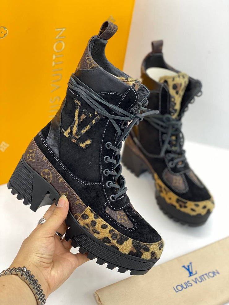 LOUIS VUITTON-LOUIS VUITTON  BOOTS