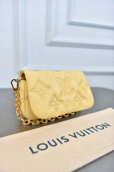 LOUIS VUITTON - Wallet On Strap