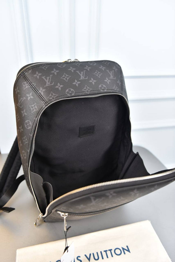 LOUIS VUITTON - Michael Backpack