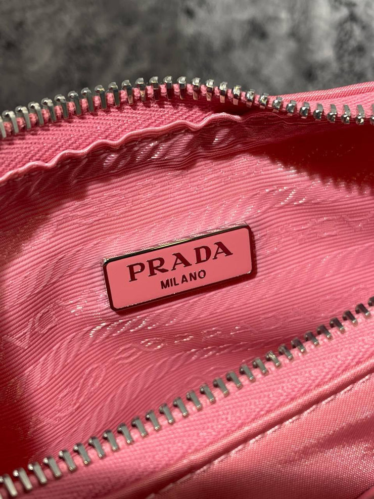 Prada  Re-Edition Powdered Sugar